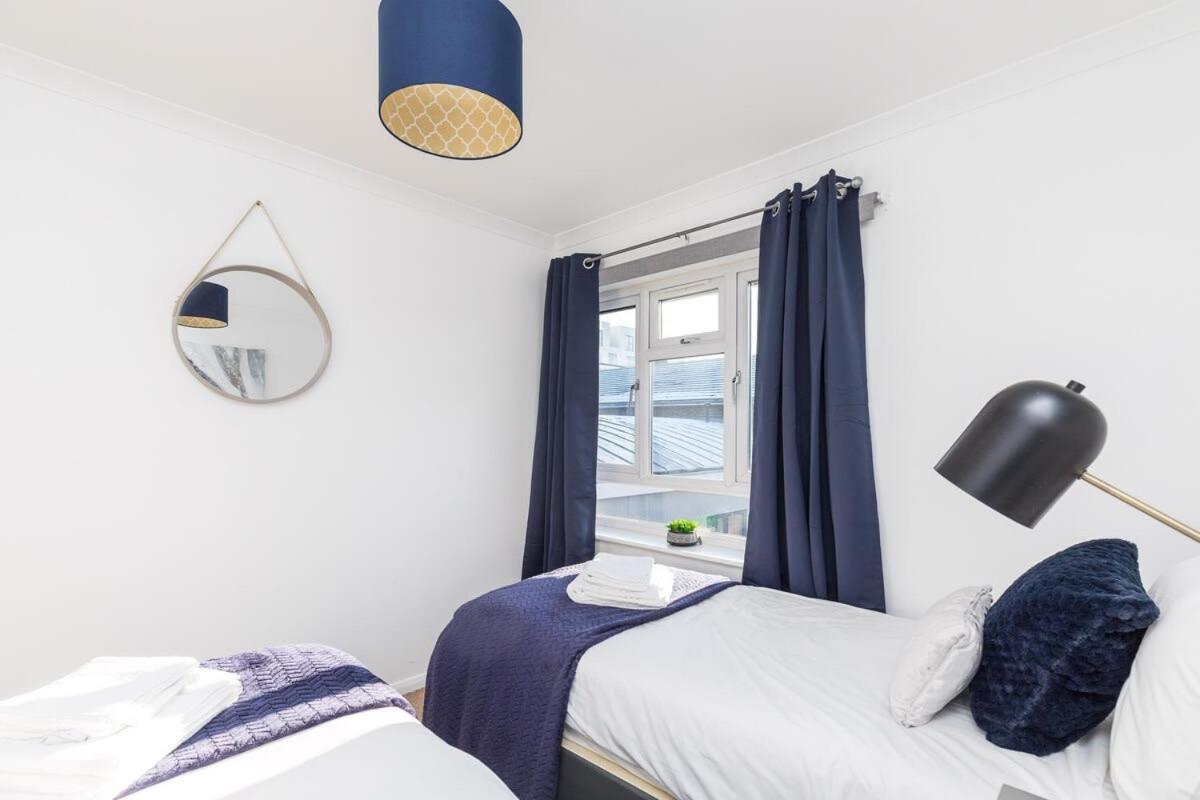 19A The Broadwalk - Cozy 1Br In The Heart Of Crawley Near Gatwick Airport Great For Contractors And Flight Crew Students 빌라 외부 사진